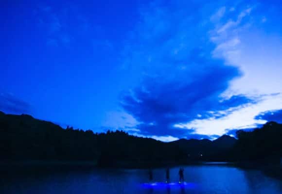 ディナーSUP体験＜サンセットの水あそびとBBQ&温泉をセットで＞イメージ1