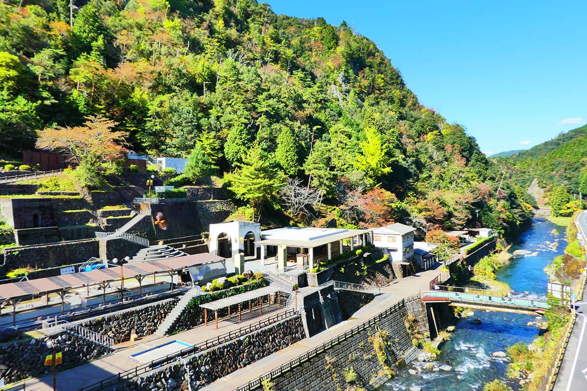 (写真) 地底王国「美川ムーバレー」 2