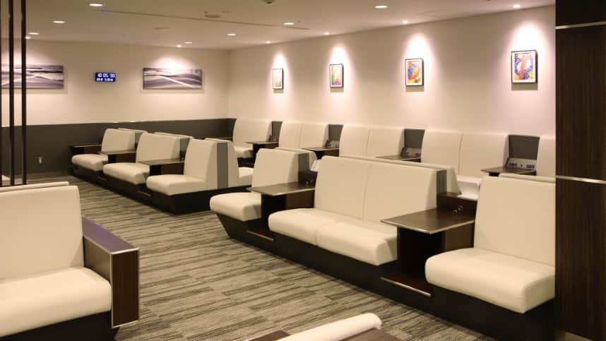 ANA LOUNGE